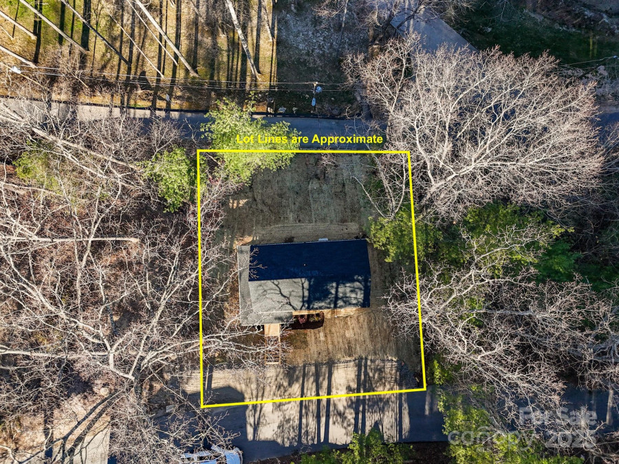 62 Toms Park Cir Hendersonville, NC 28792