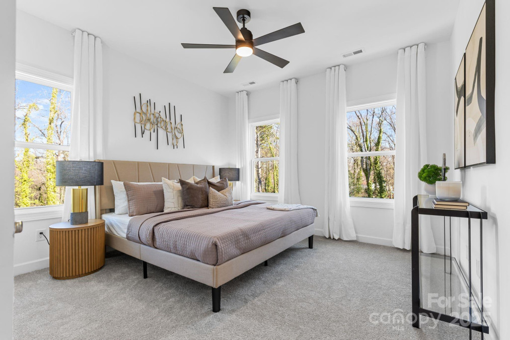 3804 Odom Way Charlotte, NC 28216
