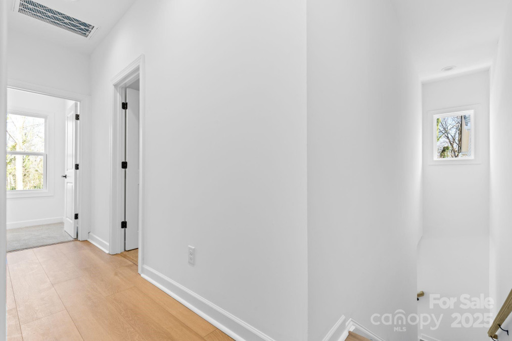 3804 Odom Way Charlotte, NC 28216