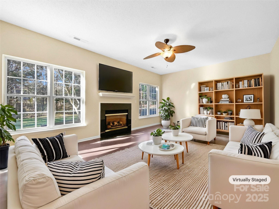 11006 Renoir Ct Charlotte, NC 28215