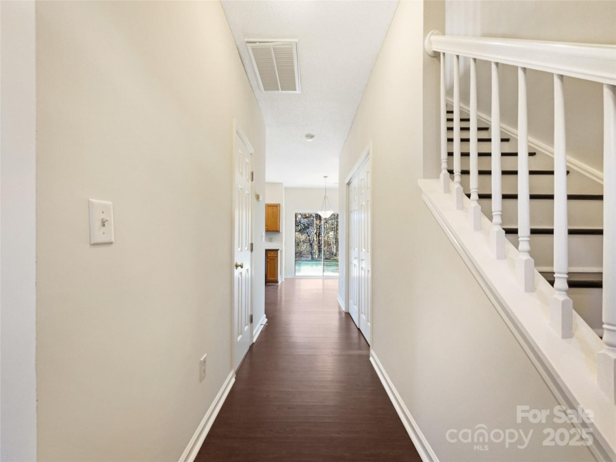 11006 Renoir Ct Charlotte, NC 28215