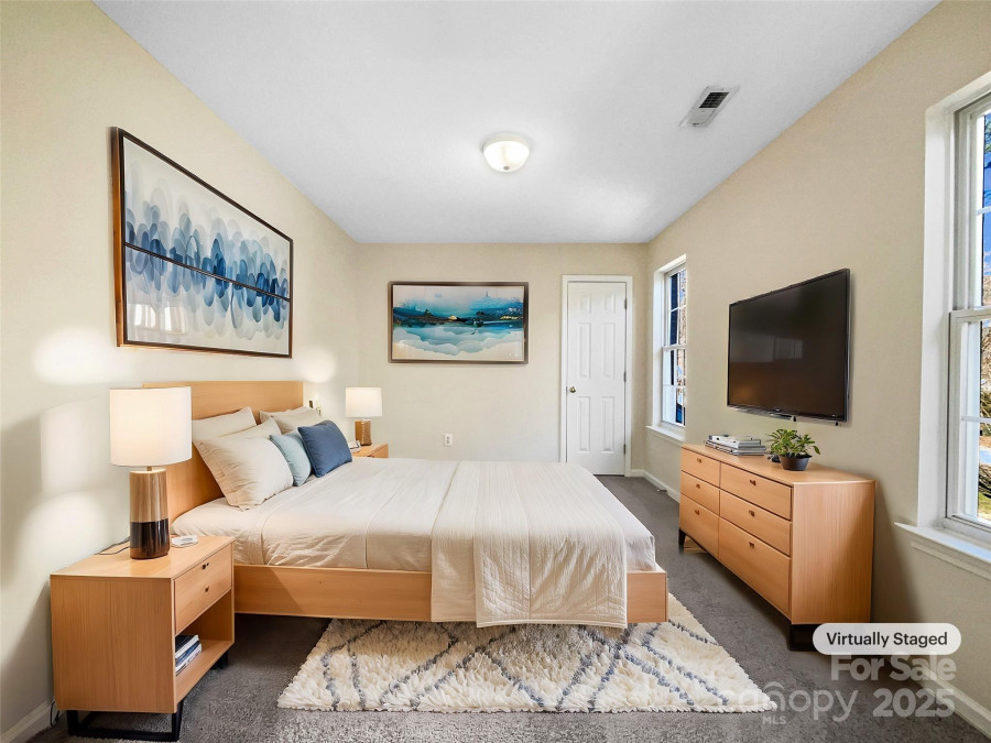 11006 Renoir Ct Charlotte, NC 28215