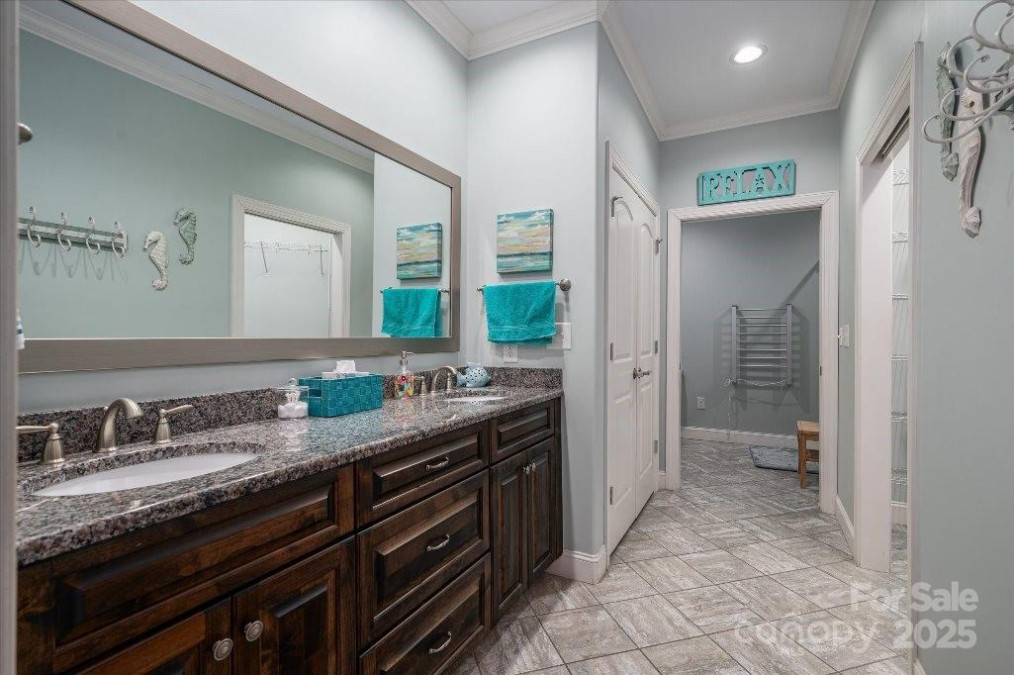 8176 Viscount Ct Denver, NC 28037