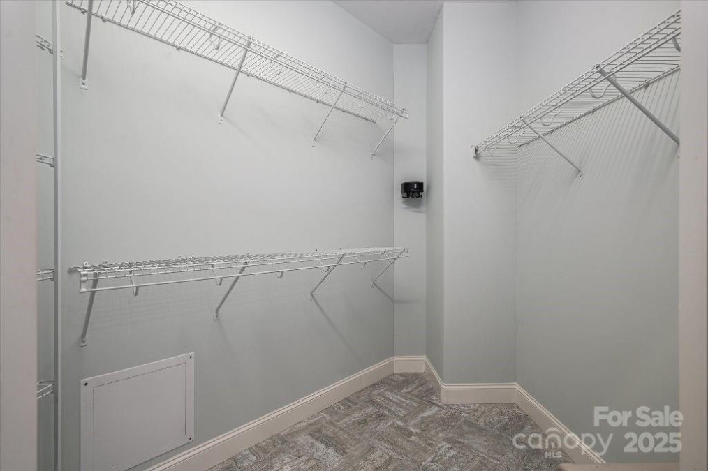 8176 Viscount Ct Denver, NC 28037