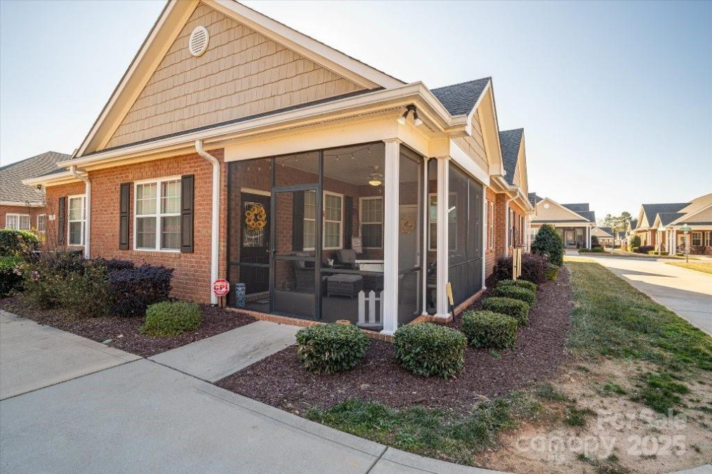 8176 Viscount Ct Denver, NC 28037