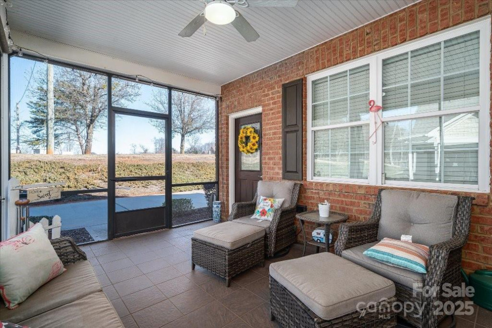 8176 Viscount Ct Denver, NC 28037