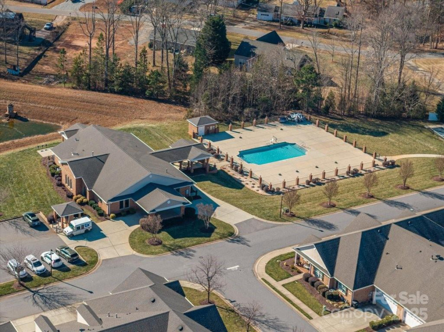 8176 Viscount Ct Denver, NC 28037