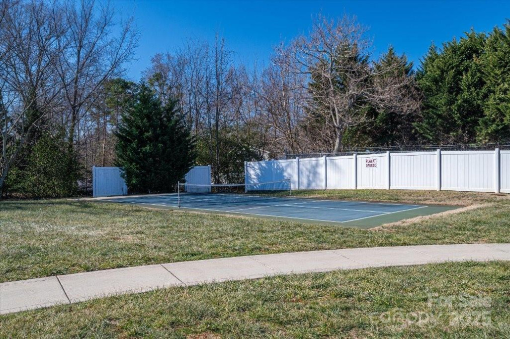 8176 Viscount Ct Denver, NC 28037