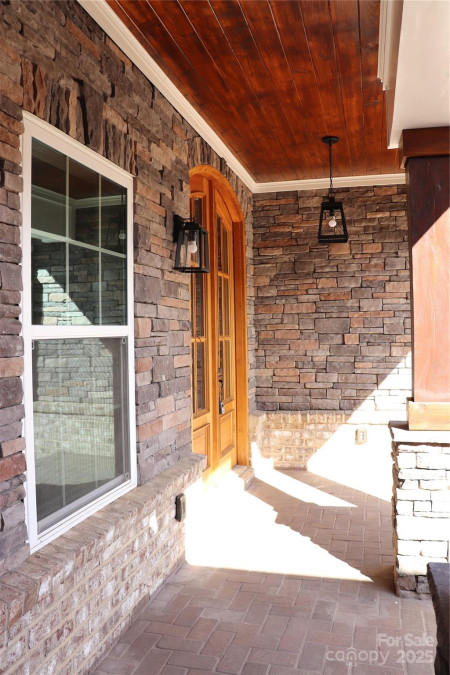 418 Huntington Woods St Lenoir, NC 28645