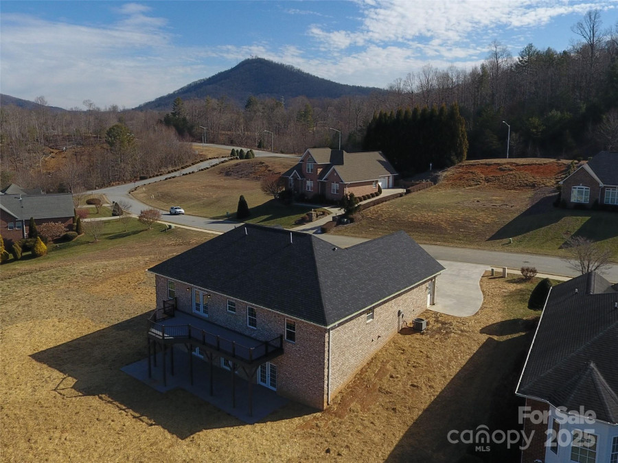 418 Huntington Woods St Lenoir, NC 28645