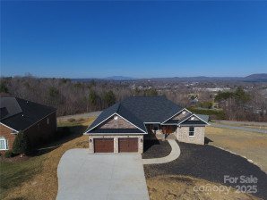 418 Huntington Woods St Lenoir, NC 28645