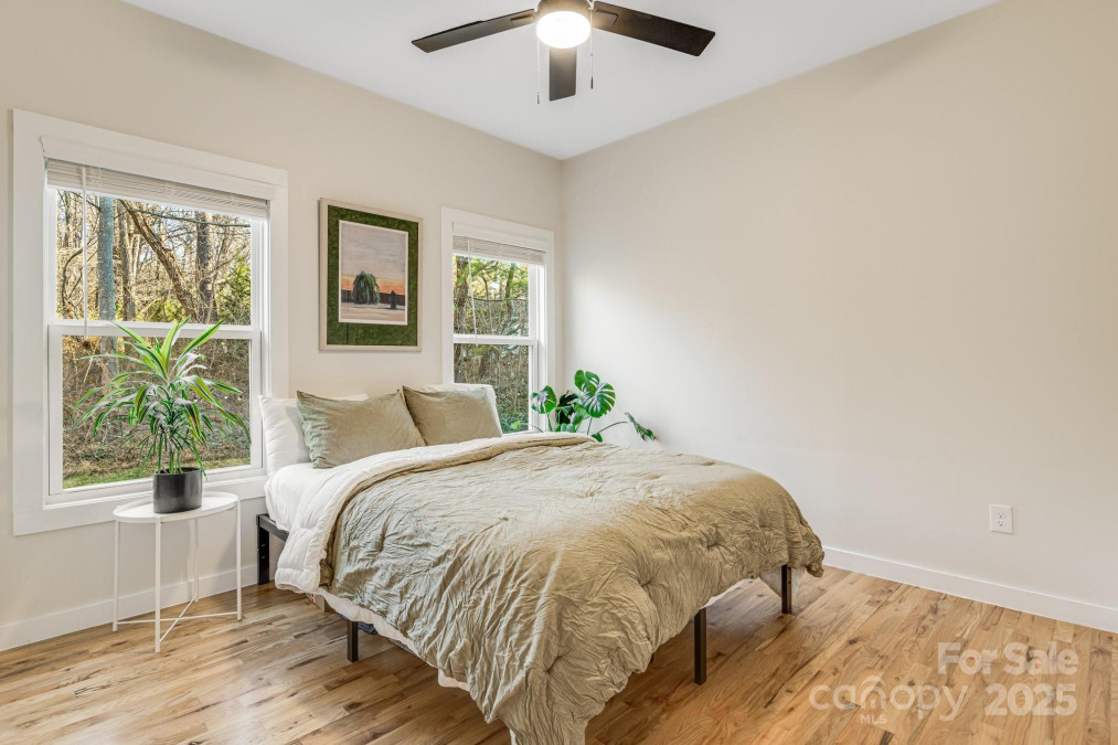 335 Rosscraggon Rd Arden, NC 28704