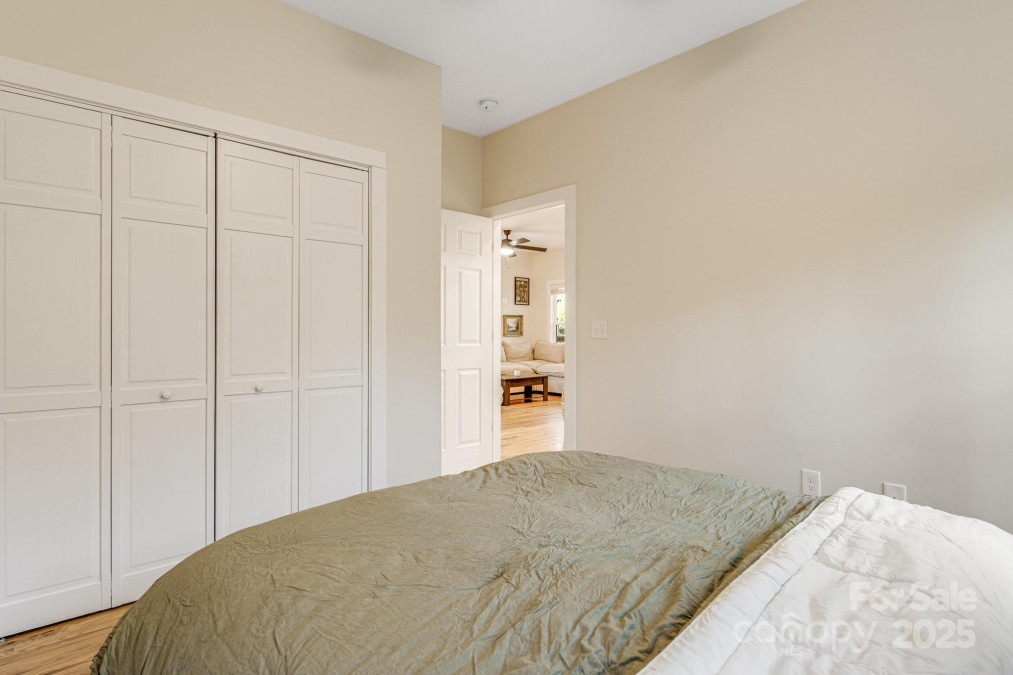 335 Rosscraggon Rd Arden, NC 28704