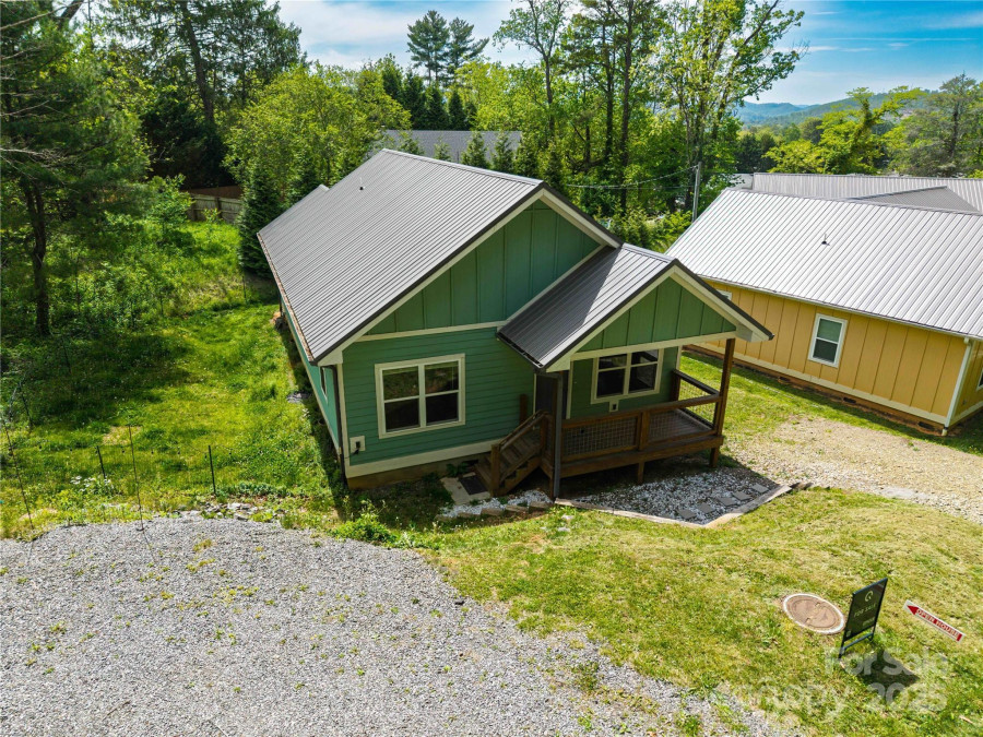335 Rosscraggon Rd Arden, NC 28704