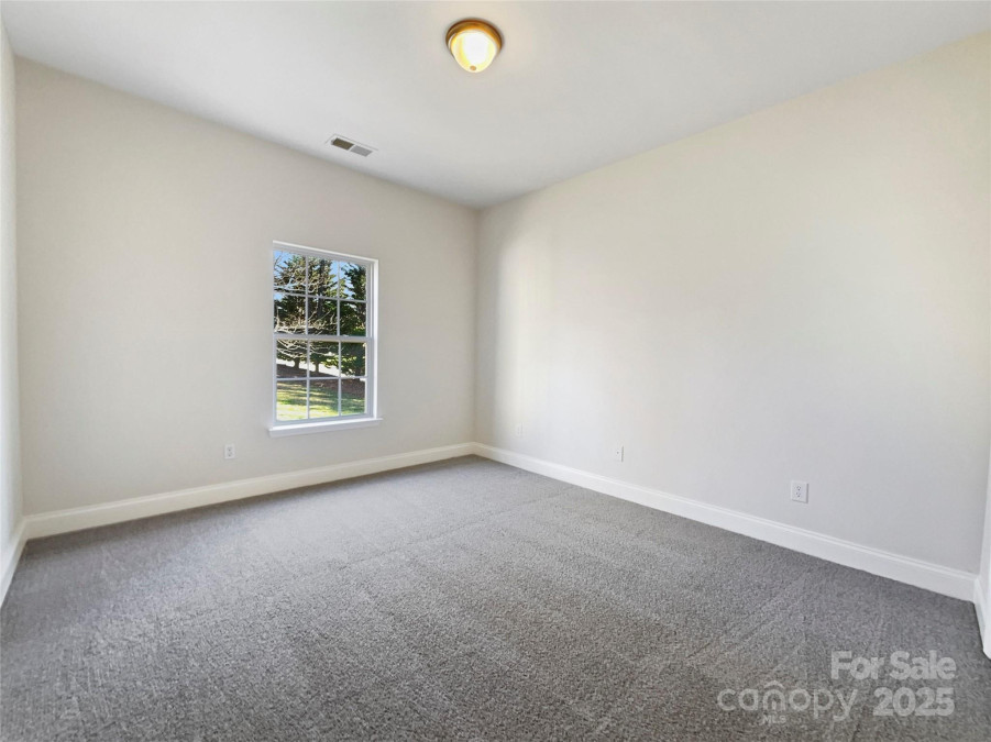 9153 Leah Meadow Ln Charlotte, NC 28227