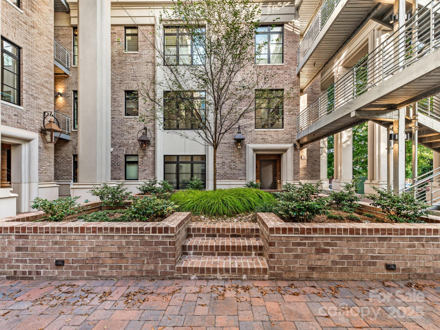 1333 Queens Rd Charlotte, NC 28207