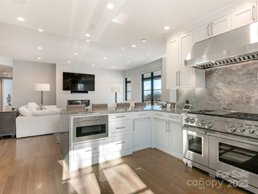 1333 Queens Rd Charlotte, NC 28207