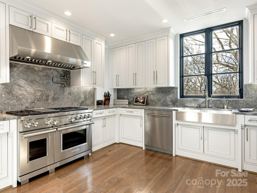 1333 Queens Rd Charlotte, NC 28207