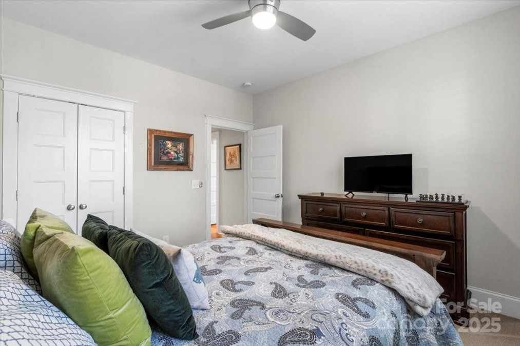 2408 Rozzelles Ferry Rd Charlotte, NC 28208