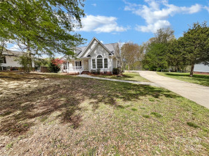 918 Clover Park Dr Clover, SC 29710