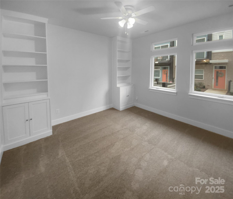 2124 Electric Ln Charlotte, NC 28205