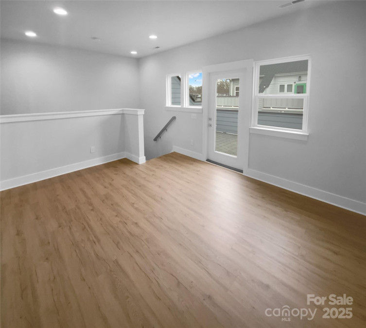 2124 Electric Ln Charlotte, NC 28205