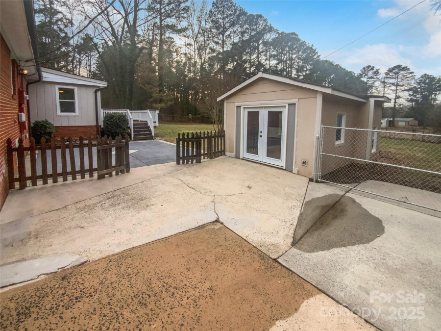 4616 Whispering Oaks Dr Charlotte, NC 28213