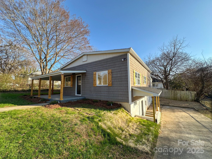 1003 4th Ave Gastonia, NC 28052
