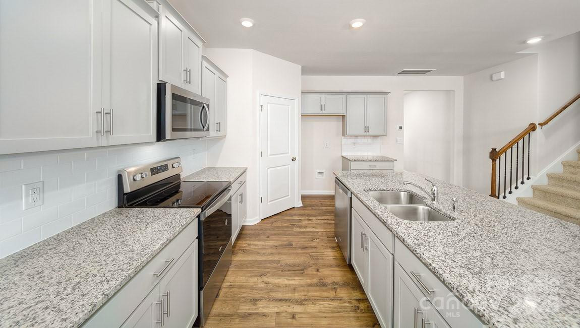 256 Shorthorn Rd Fletcher, NC 28732