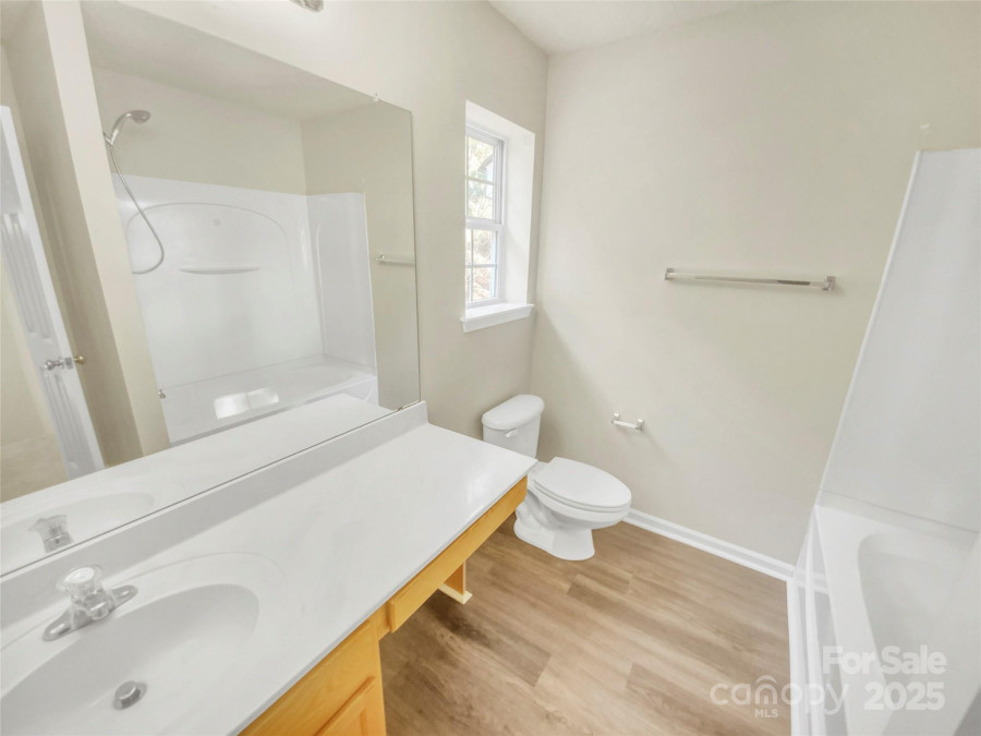 17015 Greenlawn Hills Ct Charlotte, NC 28213