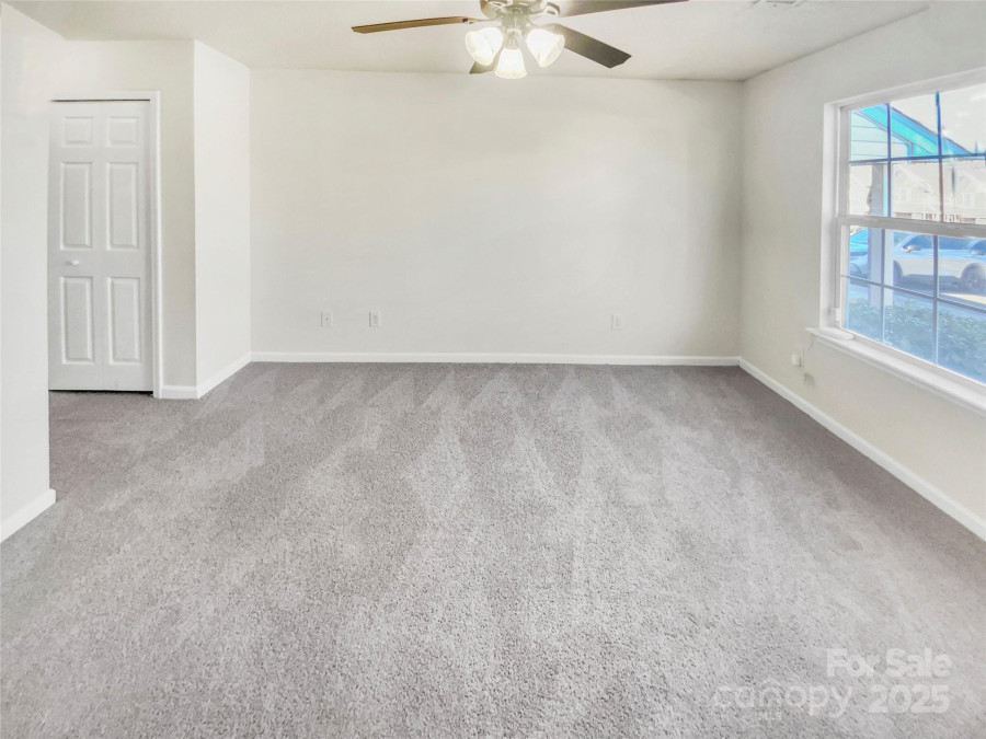 17015 Greenlawn Hills Ct Charlotte, NC 28213