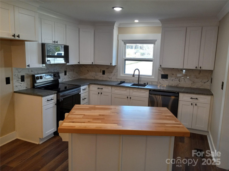 4165 Laurelwood Ct Concord, NC 28025