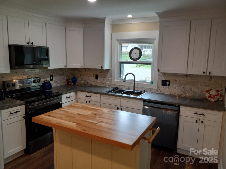 4165 Laurelwood Ct Concord, NC 28025