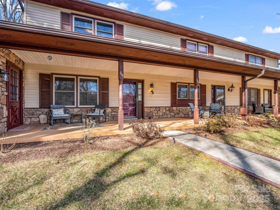 60 Vista View Ct Etowah, NC 28729