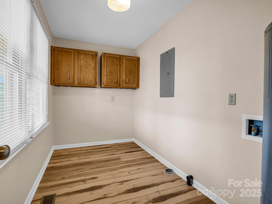 60 Vista View Ct Etowah, NC 28729