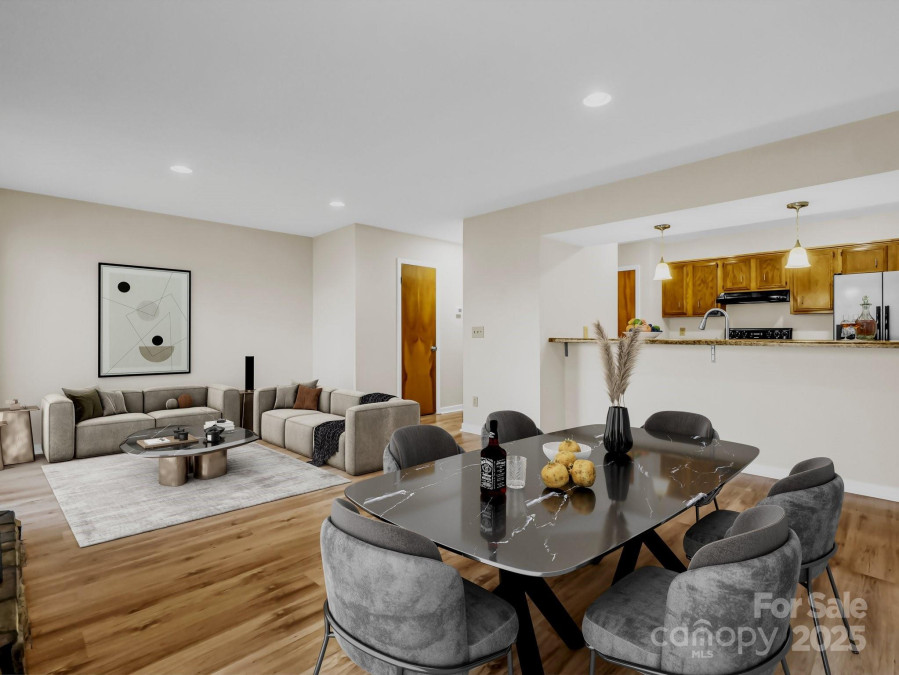 60 Vista View Ct Etowah, NC 28729