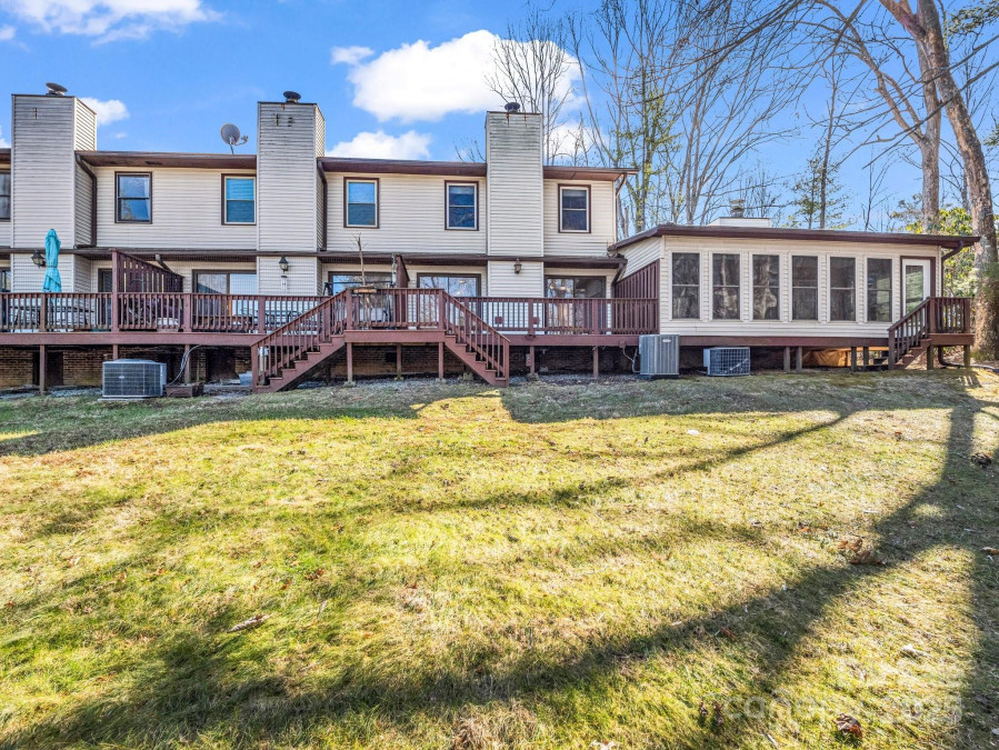 60 Vista View Ct Etowah, NC 28729