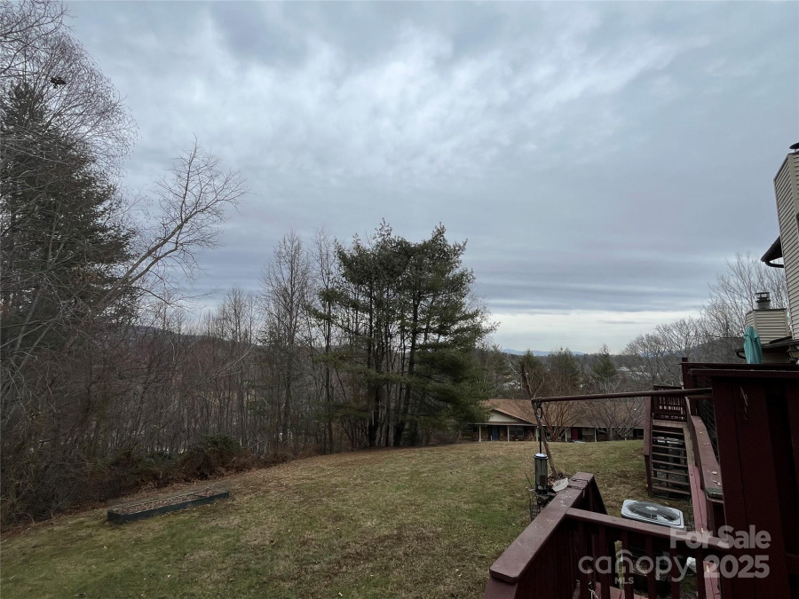 60 Vista View Ct Etowah, NC 28729