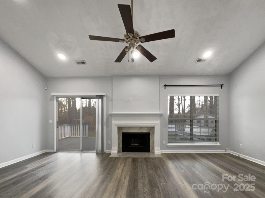 7129 Spandril Ln Charlotte, NC 28215