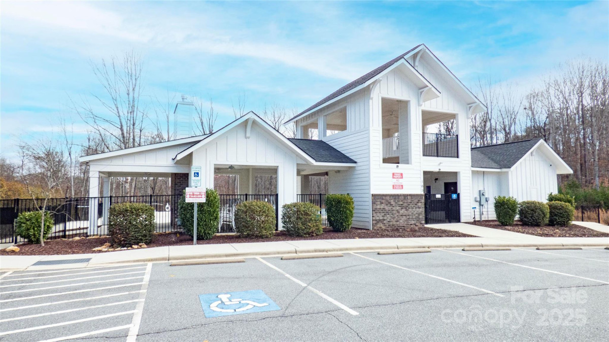 117 Tomahawk Dr Mooresville, NC 28117