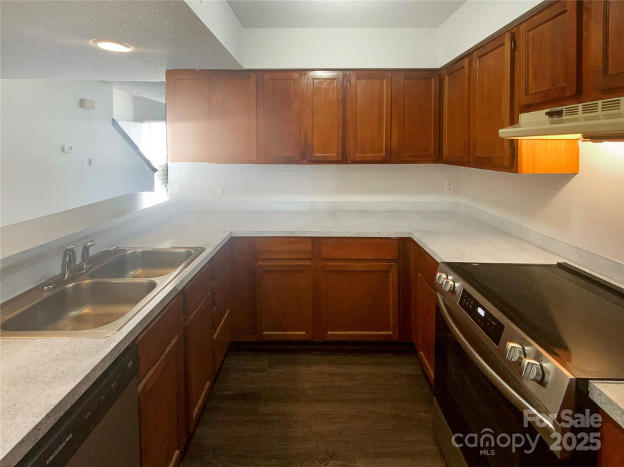 10945 Carmel Crossing Rd Charlotte, NC 28226