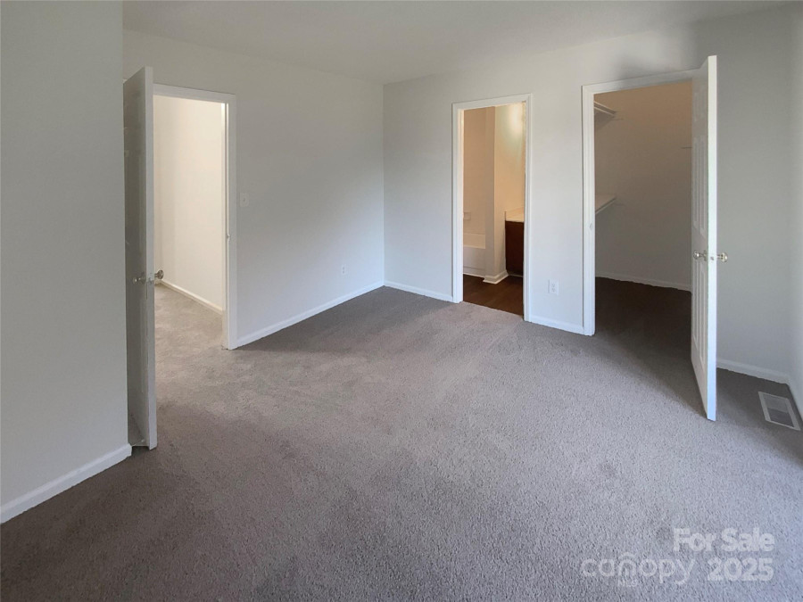 10945 Carmel Crossing Rd Charlotte, NC 28226