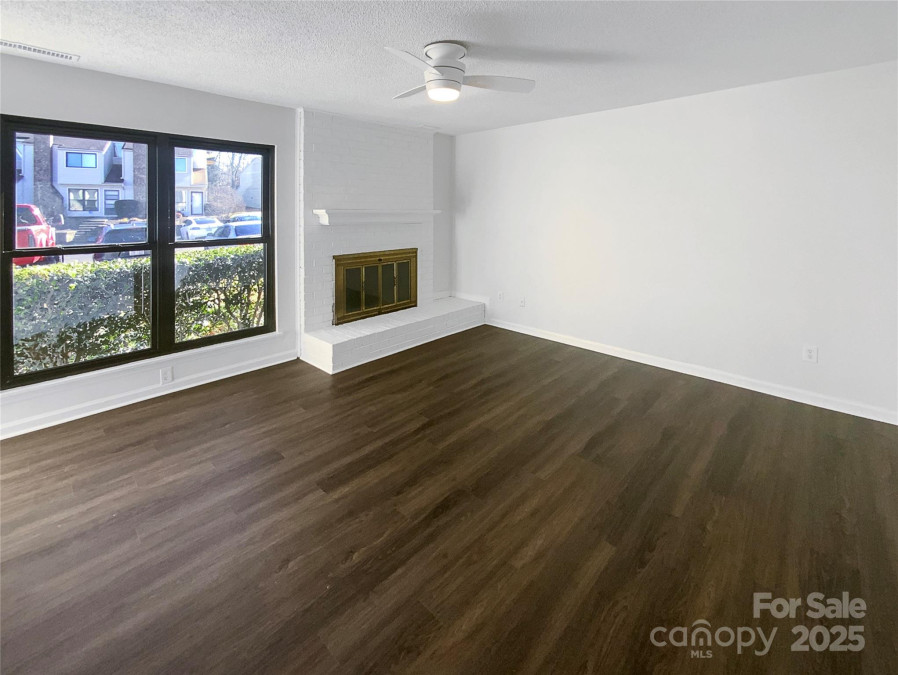10945 Carmel Crossing Rd Charlotte, NC 28226
