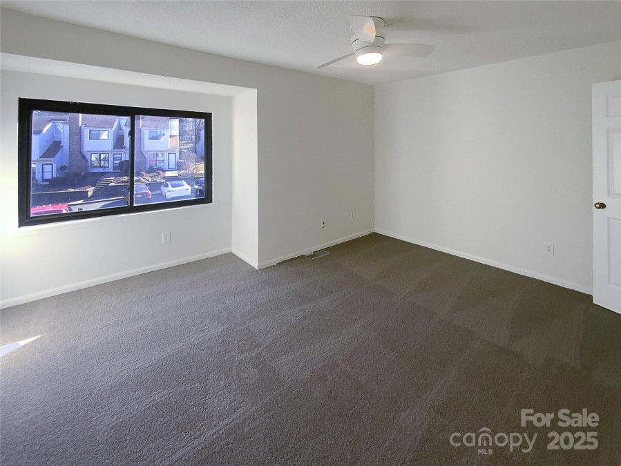 10945 Carmel Crossing Rd Charlotte, NC 28226