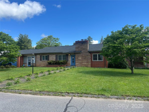 171 Broad St Marion, NC 28752