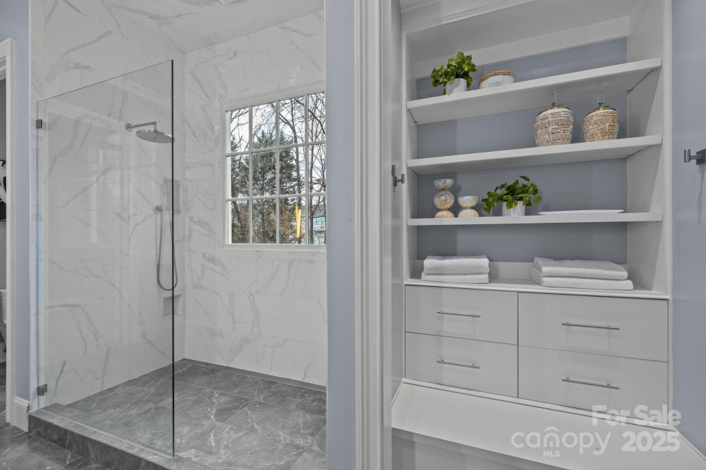 8928 Heydon Hall Cir Charlotte, NC 28210