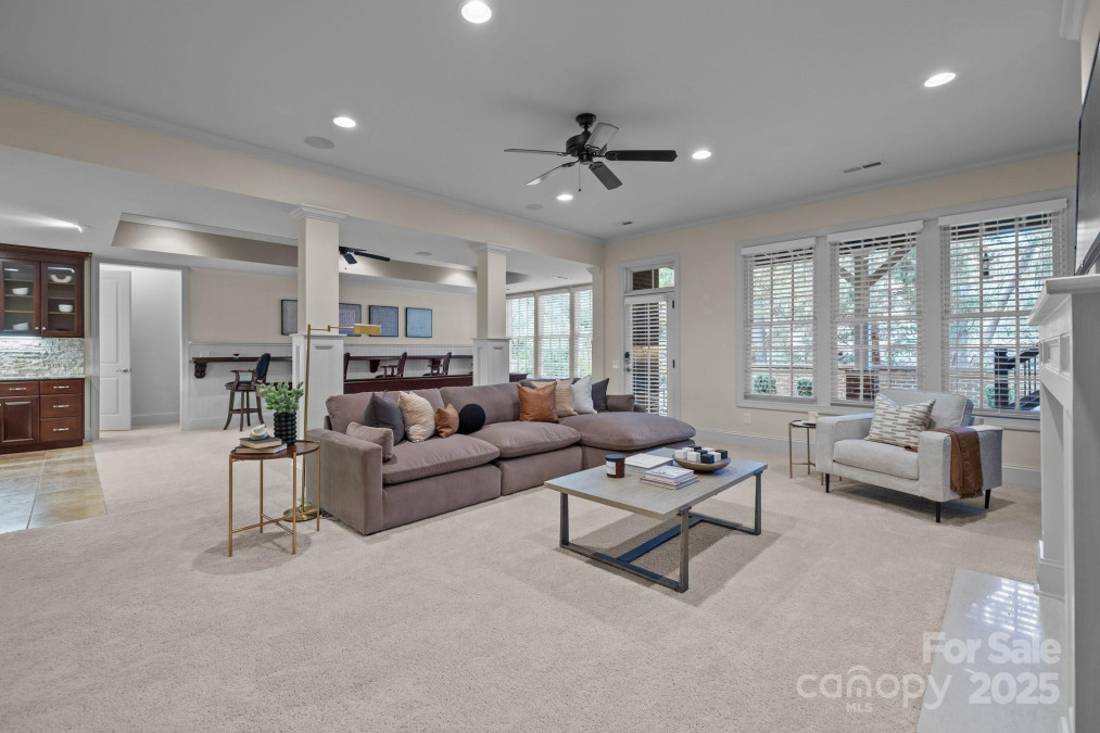 8928 Heydon Hall Cir Charlotte, NC 28210