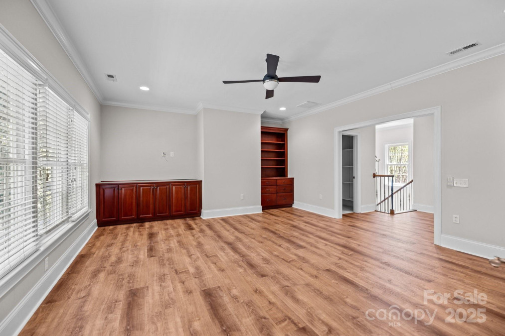8928 Heydon Hall Cir Charlotte, NC 28210