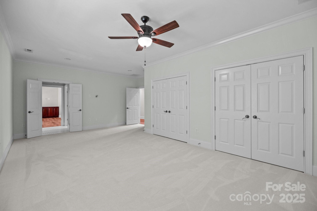 8928 Heydon Hall Cir Charlotte, NC 28210