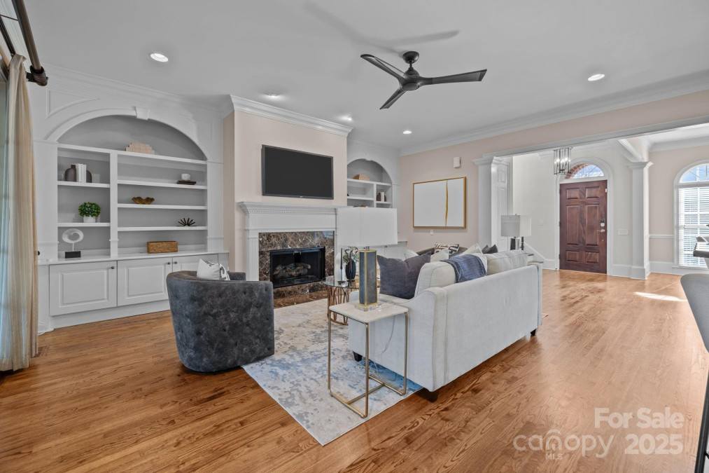 8928 Heydon Hall Cir Charlotte, NC 28210